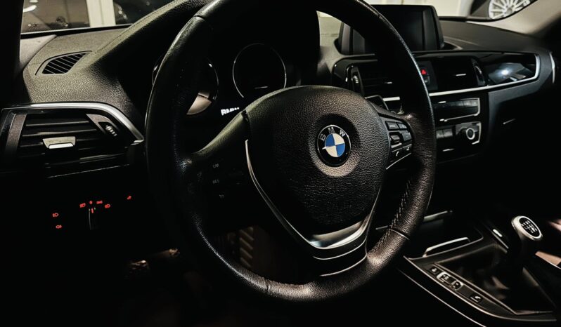 BMW 116D SPORT LINE completo