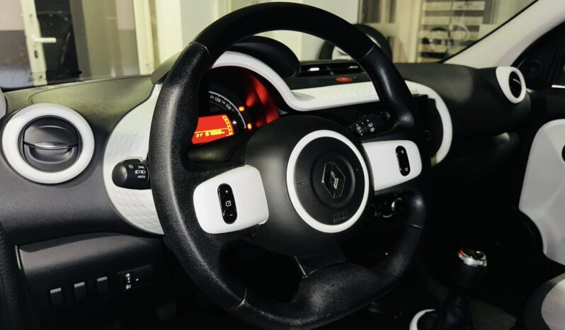 RENAULT TWINGO 1.0 SCE completo