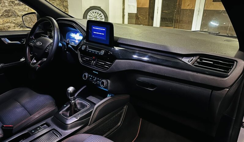 FORD KUGA 1.5T ST LINE 150CV completo
