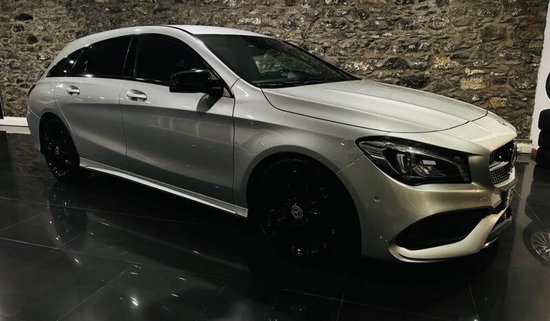 MERCEDES BENZ CLA 180d SHB PACK AMG completo