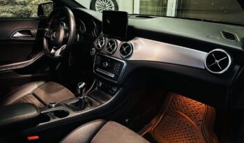 MERCEDES BENZ CLA 180d SHB PACK AMG completo