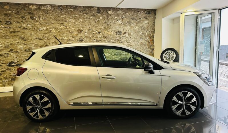 RENAULT CLIO V TCE LIMITED completo