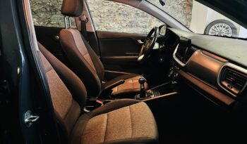 KIA STONIC 1.2 DYNAMIC completo