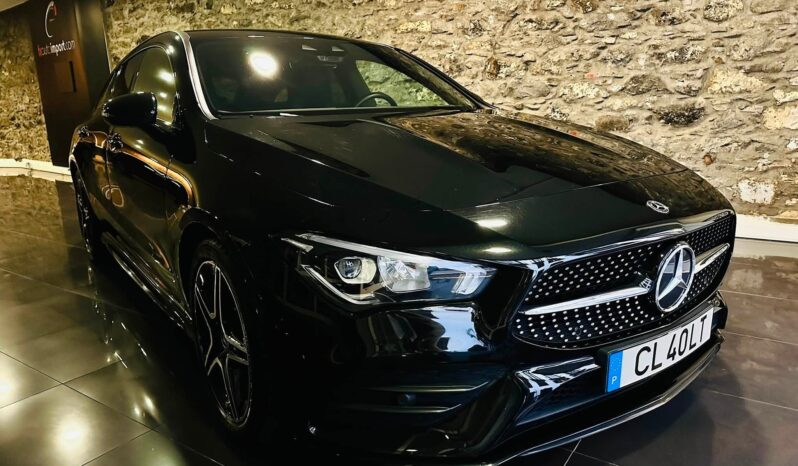 MERCEDES BENZ CLA180 SHB PACK AMG / NIGHT completo